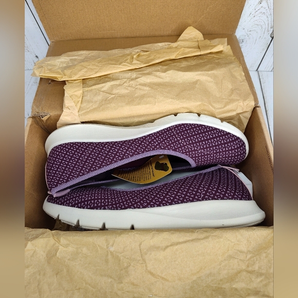 Spenco Wide Width Daily Stretch Batik Flats - Picture 3 of 13